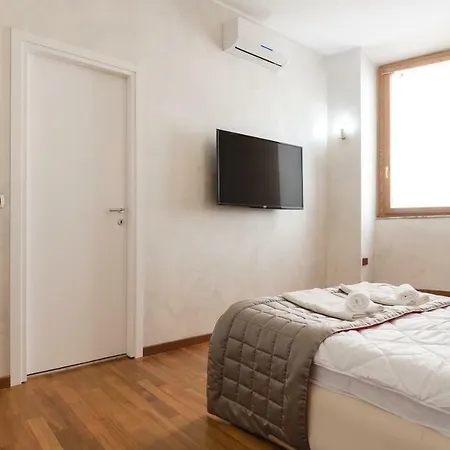 Rhome Guest house